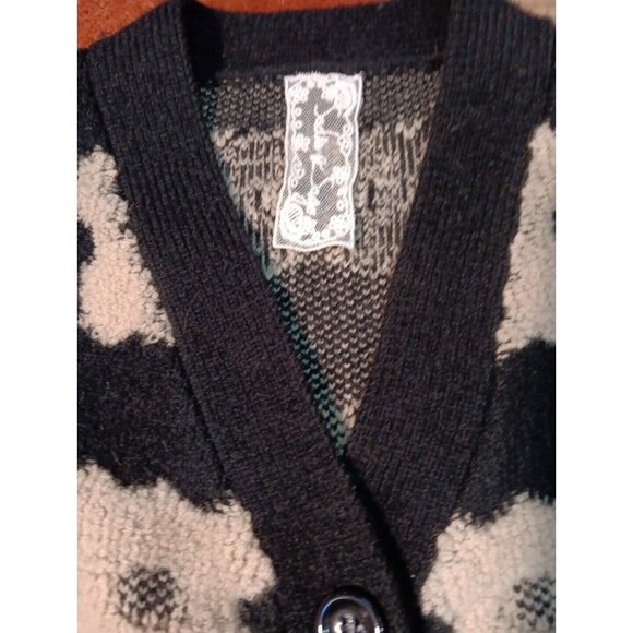 Sadie & Sage  Oversized Chunkyknit Oversized‎ 3D Floral Women's Sweater Cardigan - Picture 2 of 8